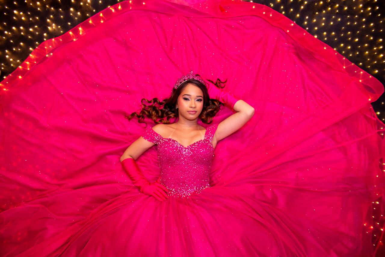 Debutante na pista temática Paris com iluminação LED